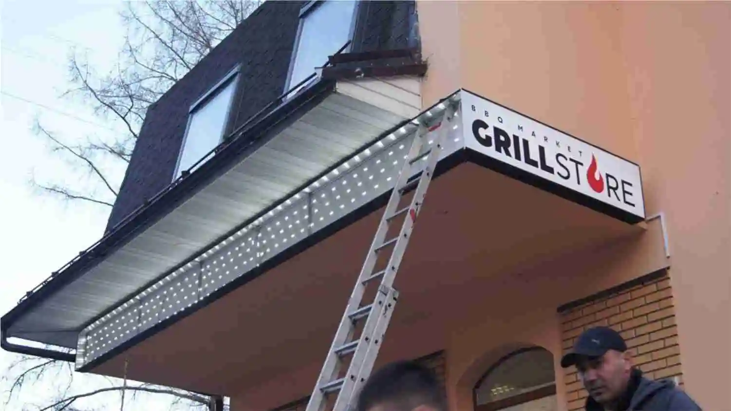 Grill store - световые рекламные короба и интерьерная вывеска "Primo, Ceramik grills"